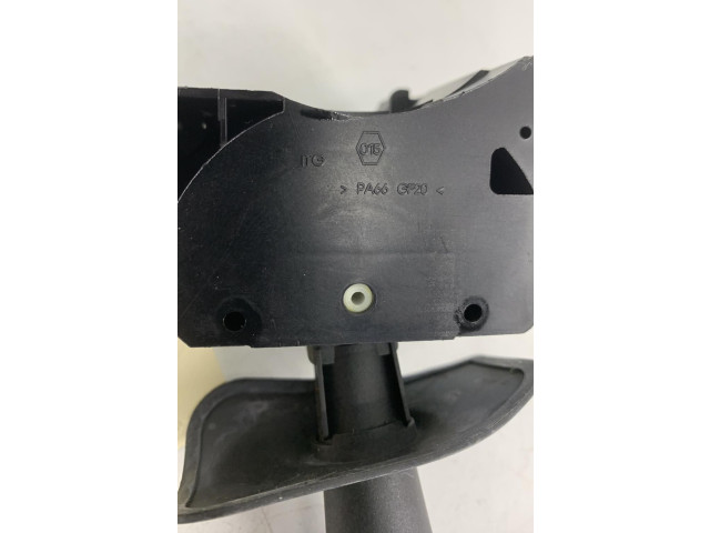 Ручка стеклоочистителей 6001551357 Dacia Logan I