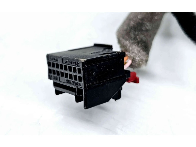 Зеркало электрическое Skoda Yeti (5L) 2009 - 2017 года