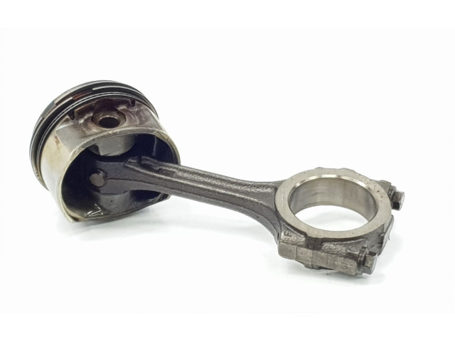  Поршень с шатуном D4F732 7701478732, 7701478732  Dacia Sandero  