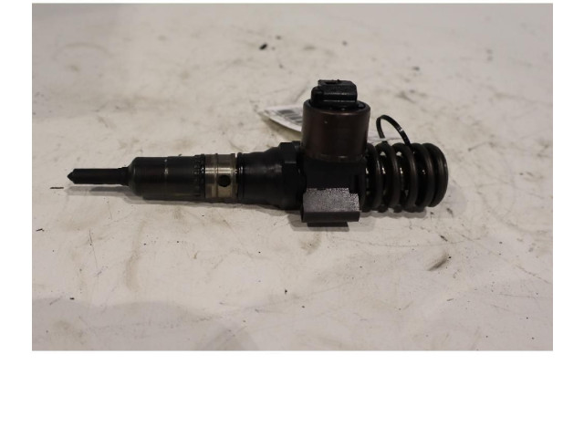 Форсунка 036130073G    Audi A6 S6 C6 4F  BRE 