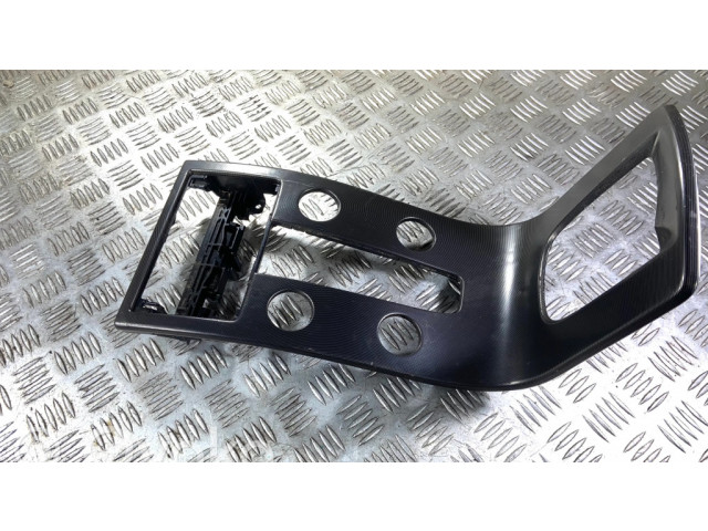 Центральная консоль