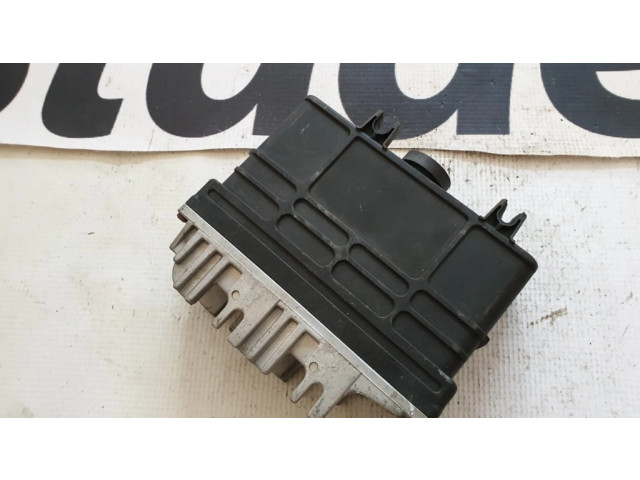 Блок управления двигателя 8A0907311L, 0261203188   Audi 80 90 B3