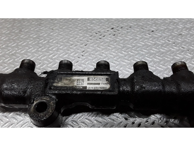 Топливная рампа 9654592680 Mazda 3 I 1.6