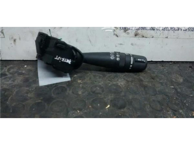 Включатель стеклоочистителей    Jeep Patriot