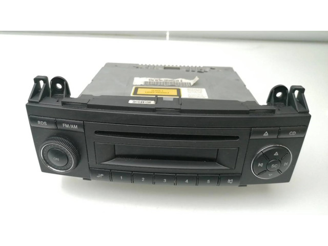 Радио/ проигрыватель CD/DVD / навигация