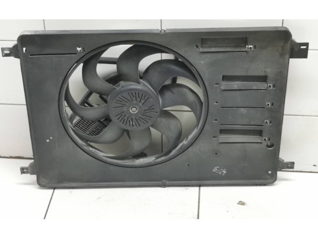 Вентилятор радиатора     P31305135, 8240513    Volvo V70 