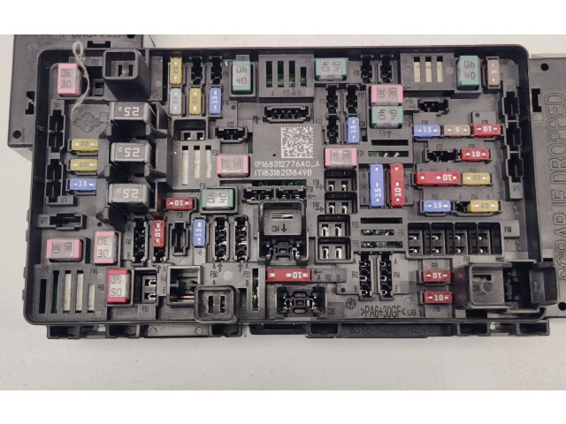 Pojistková skříňka 68312776AC Ram 1500 2020