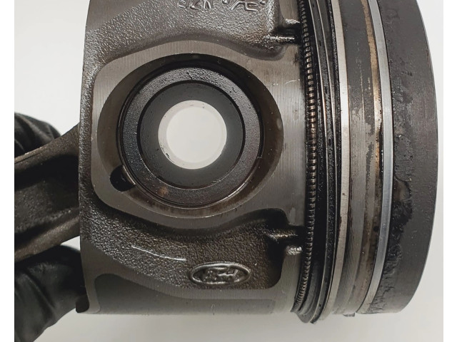 Píst 24879A   Ford Mondeo Mk III     