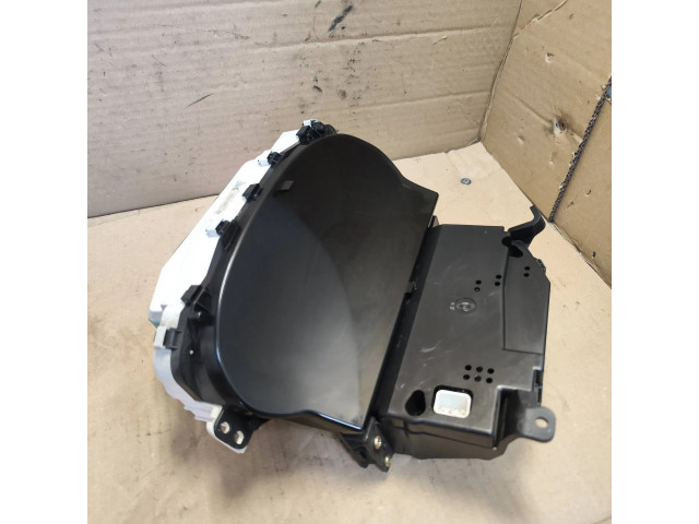 Панель приборов 838005C630 Toyota Yaris Verso