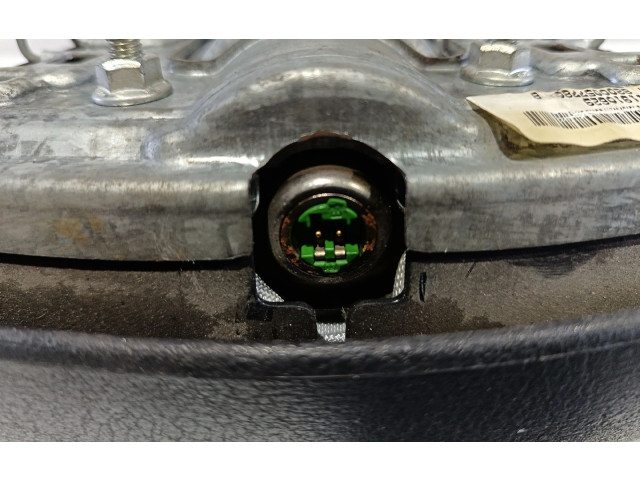 Подушка безопасности водителя 8200057780   Renault Clio II