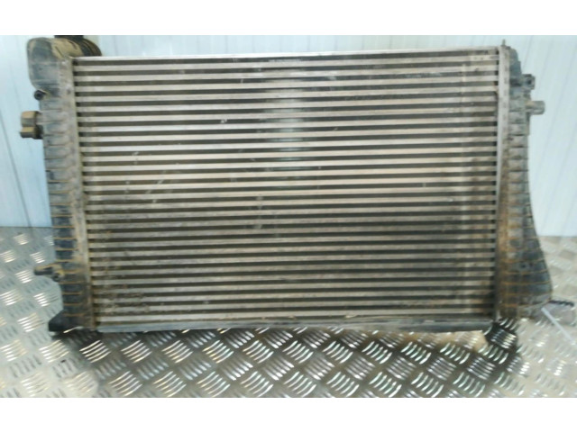 Интеркулер 1K0145803F Volkswagen Caddy