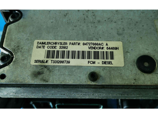 Блок предохранителей 04727080ACA, P04727558AC Chrysler Voyager