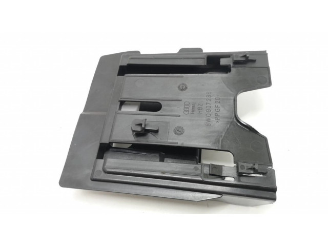 Другая деталь салона