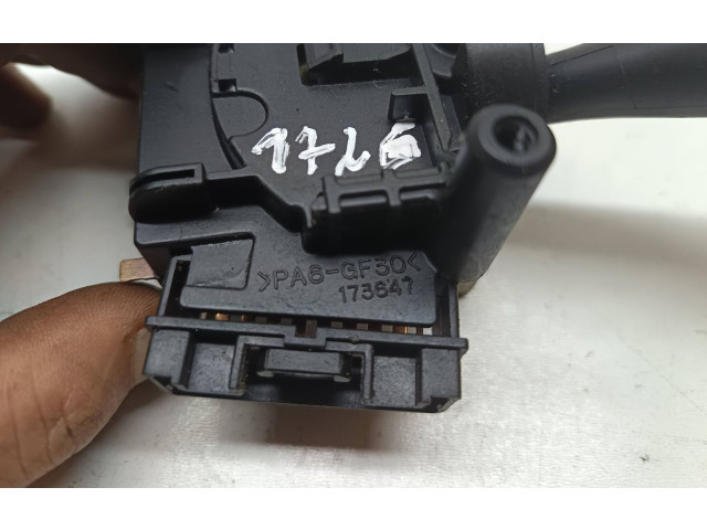 Ручка стеклоочистителей 173647   Toyota Corolla Verso E121