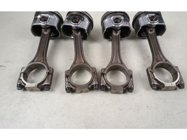 Píst Volkswagen Caddy