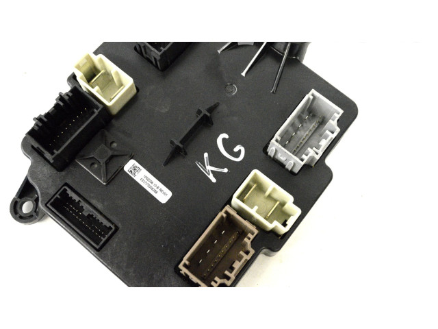 Turbodmychadlo Блок управления дверью 106205610B Tesla Model X L2S