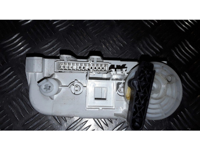 Блок управления климат-контролем 13215936   Opel Meriva A