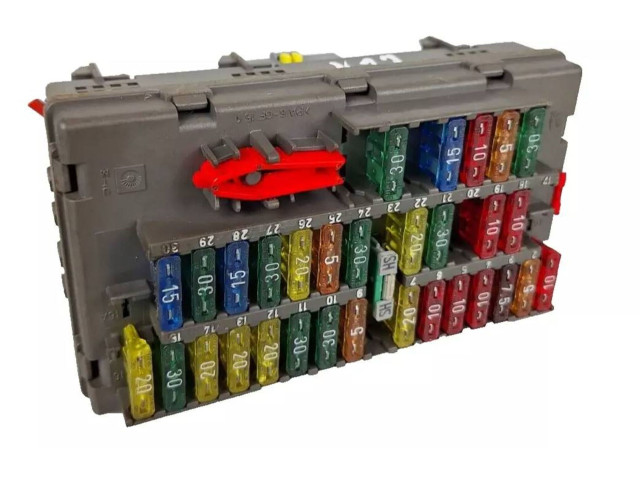 Блок предохранителей 9627368680   Peugeot 306    