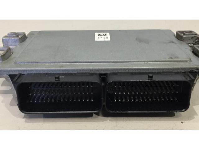 Блок управления двигателя 8200483732, 8200326380   Dacia Logan I