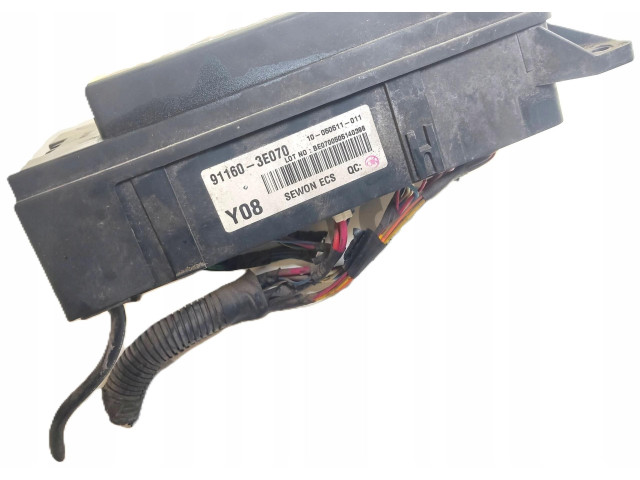 Блок предохранителей  91160-3E070   KIA Sorento    