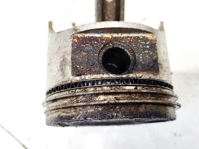 Píst Mazda 626 pro naftový motor