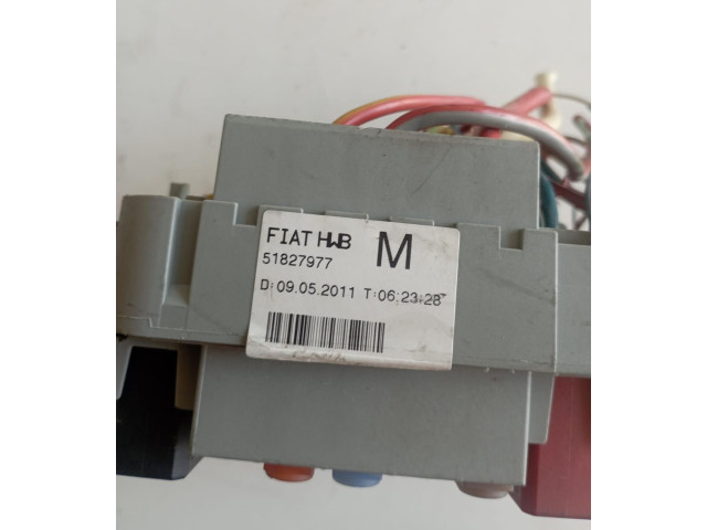 Блок предохранителей 51827977, 51827977 Fiat Grande Punto