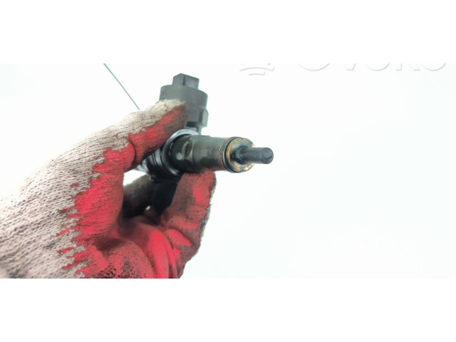 Форсунка 038130073F    Volkswagen Bora  AJM 