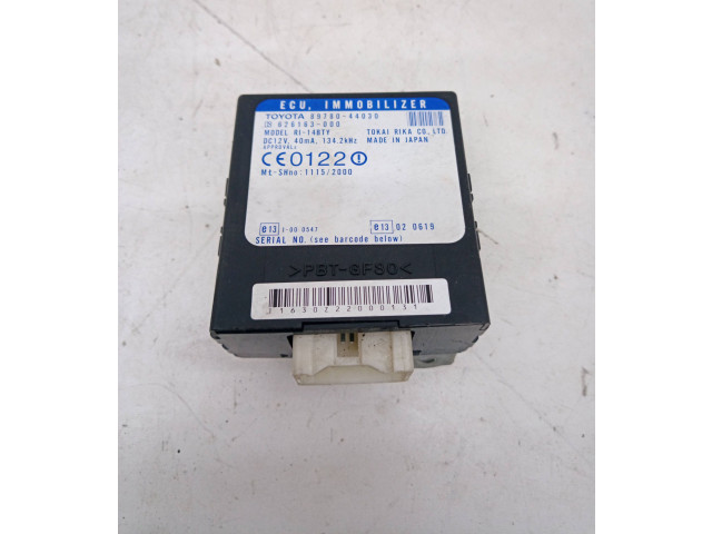 Vstřikovač 8978044030, 626163000 Toyota Avensis Verso