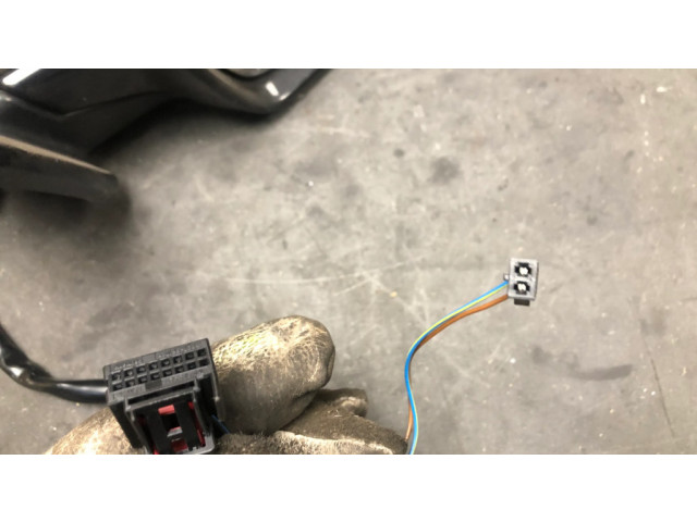 Zpětné zrcátko  Audi A5 8T 8F 2011  8T8857410, 6PIN  