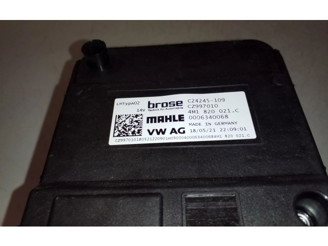 Вентилятор печки    4M1820021C   Audi e-tron