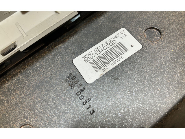 Подушка безопасности пассажира 8200727517, 93860727 Renault Trafic II (X83)