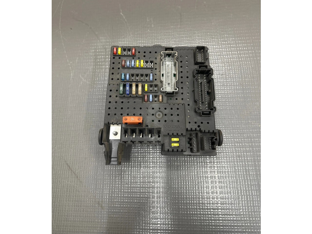 Pojistková skříňka 30786646, 28080156 Volvo XC90 2007