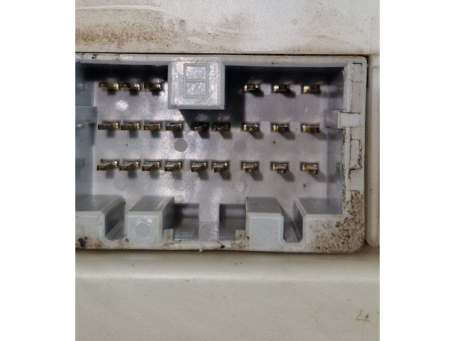 Блок предохранителей 8637A592, 04860D15 Mitsubishi L200