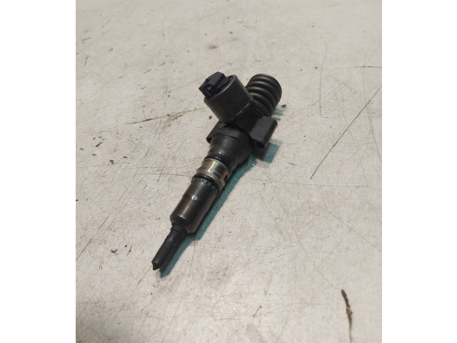 Форсунка 03G130073G    Volkswagen Golf Plus  BKD 