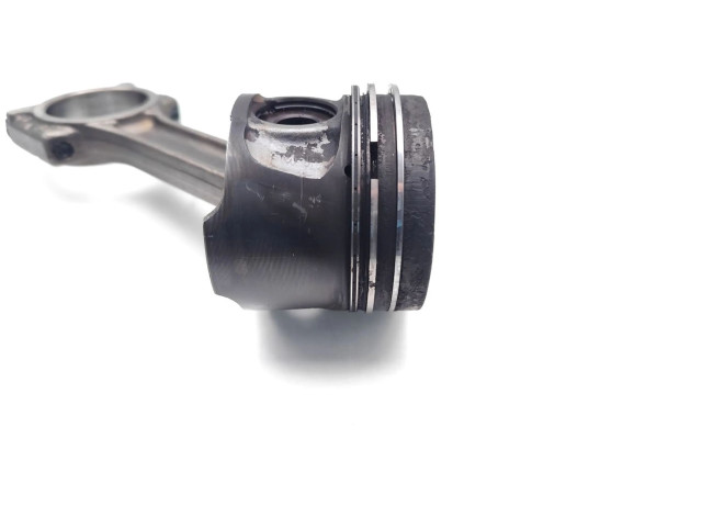 Píst K9K766 Renault Clio III K9K766