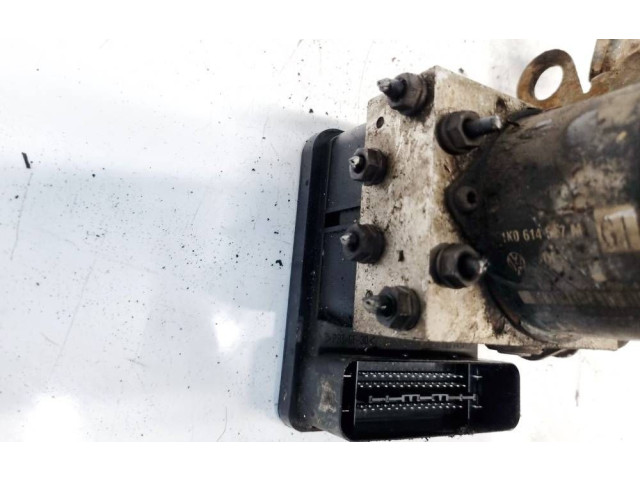 Блок АБС 1K0907379Q, 1AH5E1654E Volkswagen Touran I 2003 - 2010 года