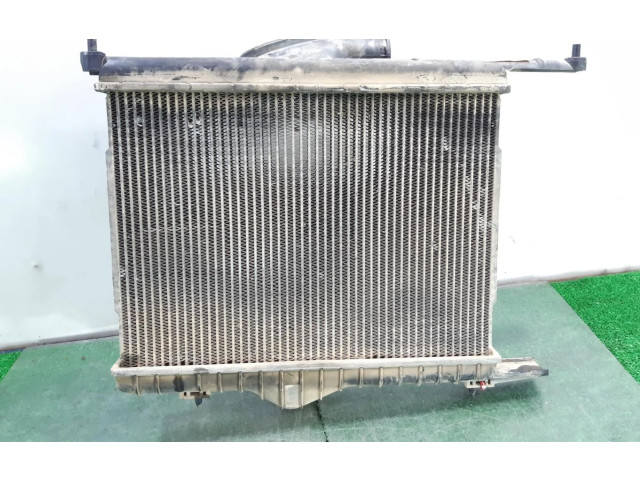 Интеркулер M613906 Mitsubishi Carisma