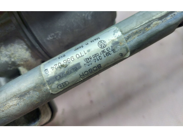 Моторчик дворников 0390241718    Volkswagen Touran I