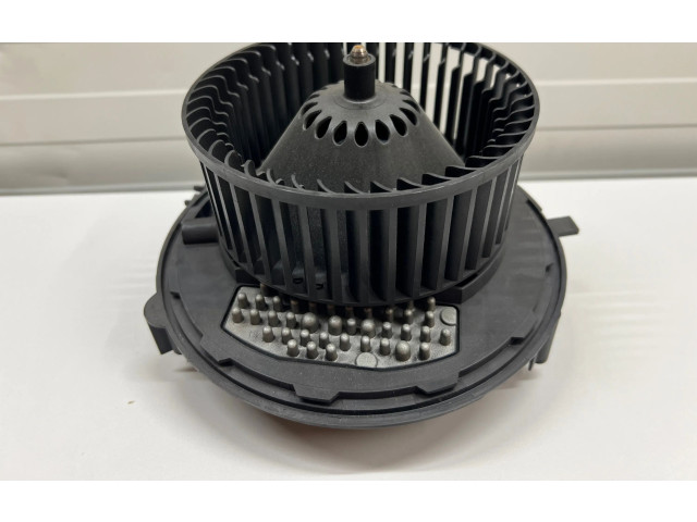 Вентилятор печки    5Q1819021B, 5q0907521c   Audi A3 S3 8V