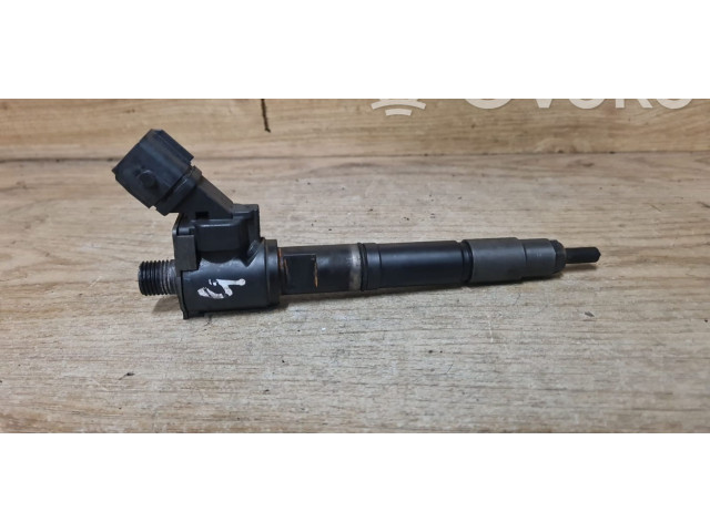 Форсунка 31405404, VEA132370010AAB    Volvo V70  D4204T5 