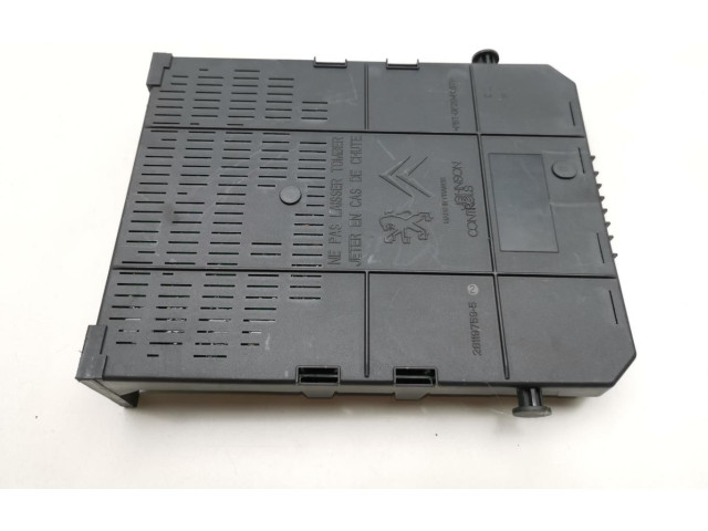 Pojistková skříňka 9678477180 Peugeot 3008 2014