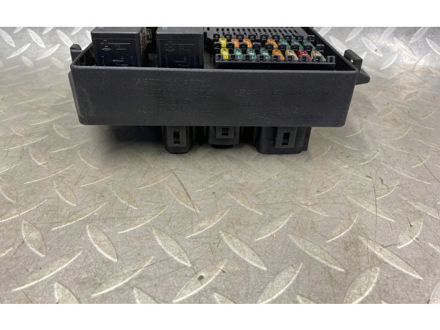 Pojistková skříňka Aston Martin DB9 2009