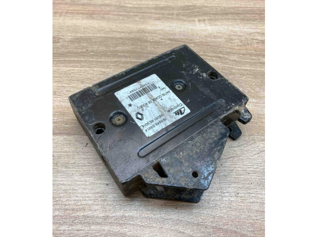 Pojistková skříňka Блок управления ABS 06001RE3014, Used Renault Clio II 2001