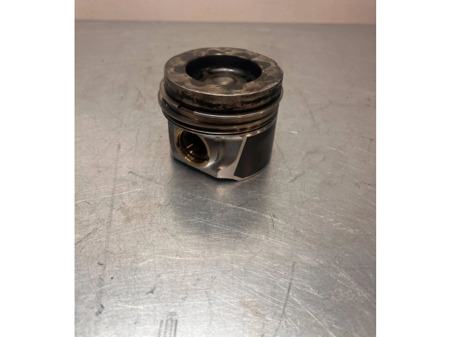 Поршень W241 Volkswagen Golf VI