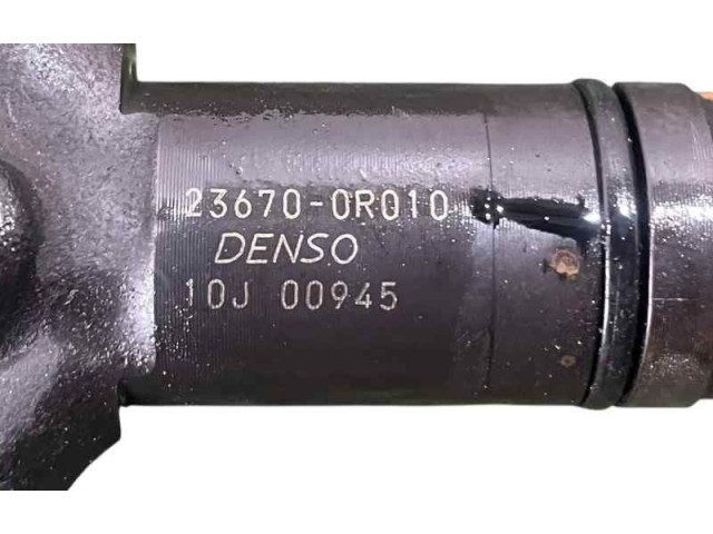 Vstřikovač 236700R010, DENSO Toyota Avensis T250
