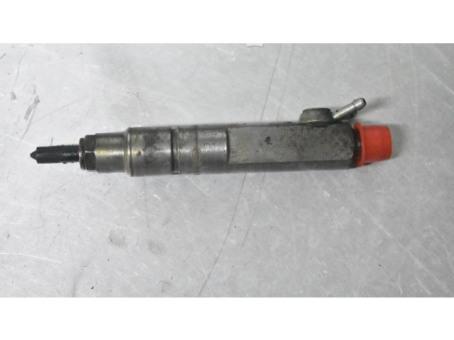 Vstřikovač 046130201E   Audi A6 S6 C4 4A     