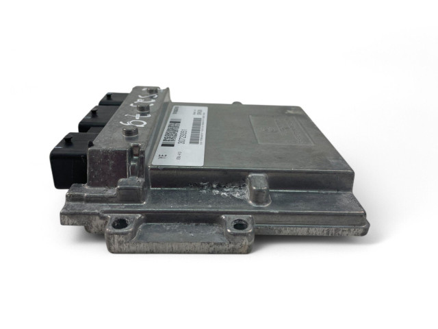 Блок управления двигателем Блок управления 30729351   Volvo V70