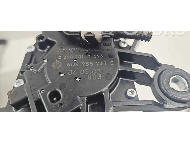 Моторчик заднего дворника 6Q6955711C, 0390201596    Volkswagen Polo