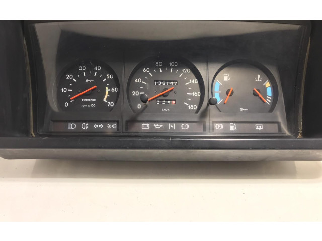 Панель приборов    Seat Ibiza I (021A)       