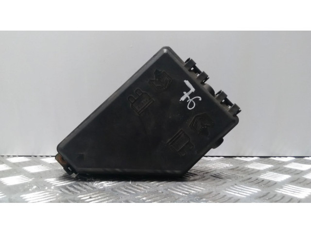 Блок предохранителей YQE100951, YQE103111 Rover 75